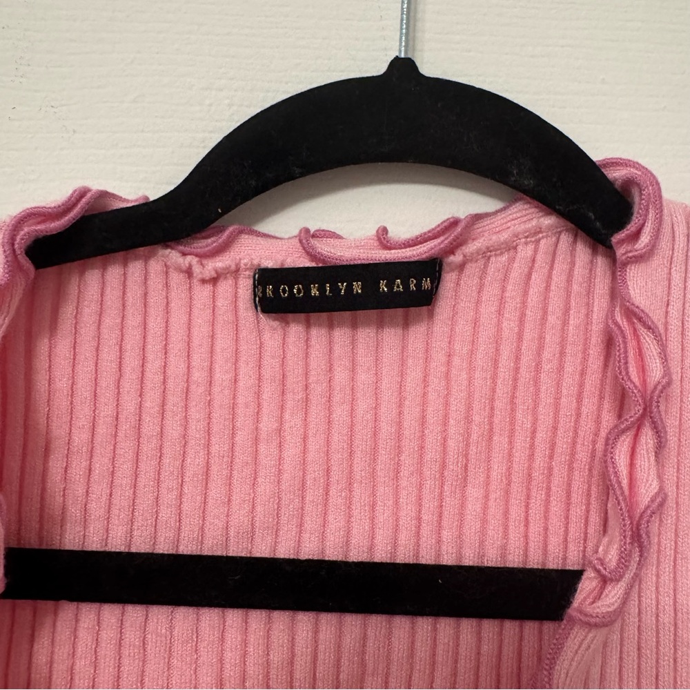 Pink Ribbed Crop Top with Ruffle Trim - Picture 3 of 3